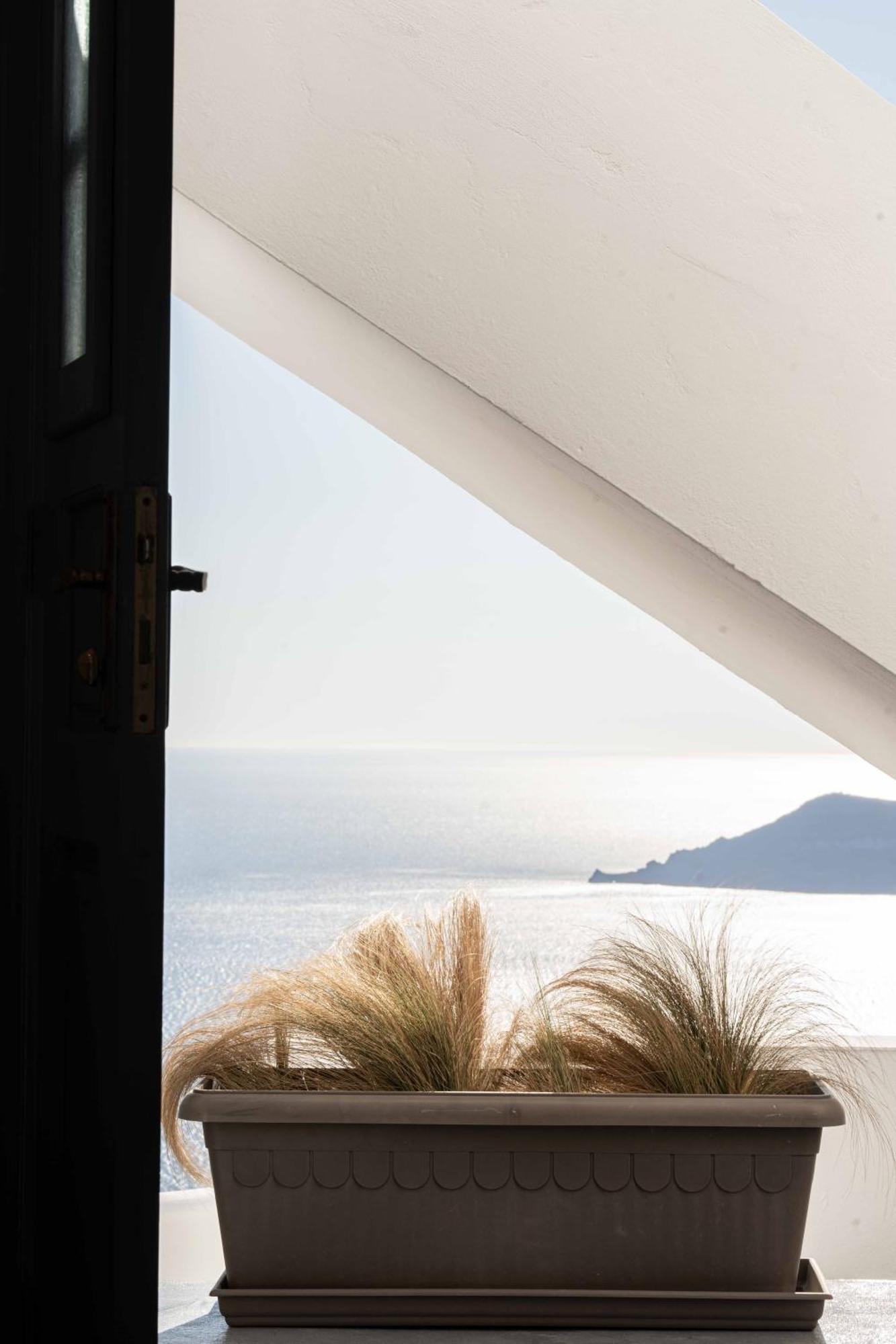 イメロヴィグリ La Roka, Cliffside Memories Bed & Breakfast エクステリア 写真